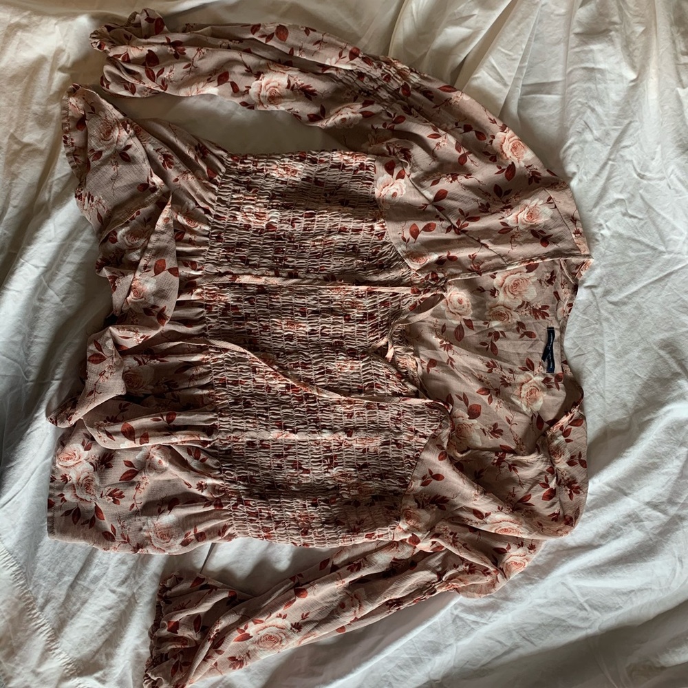 beautiful AE blouse🤍